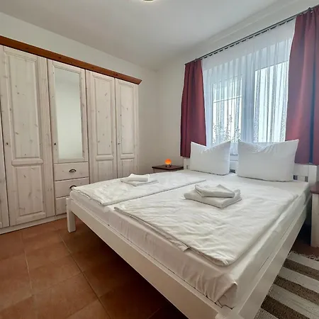 Uns Wiek Hus 3 Middelhagen